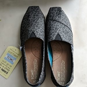 New Toms Classics Grey Snow Leopard Print